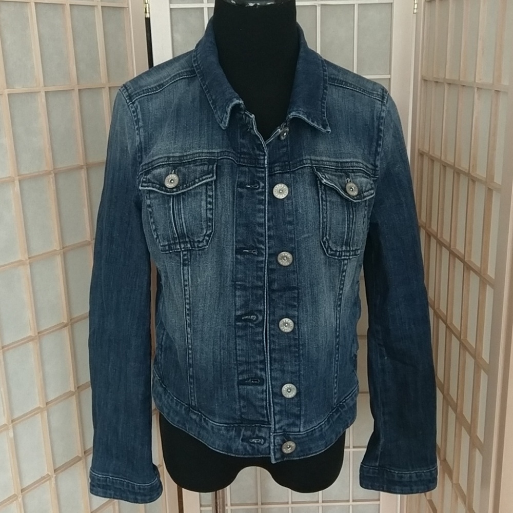 Elle distress denim trucker jean jacket women's M